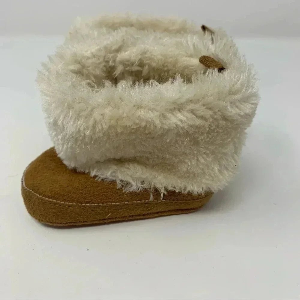 Rising Star Faux Sheepskin And Fur Boots Booties Crib Shoes Infants Size 3-6M
